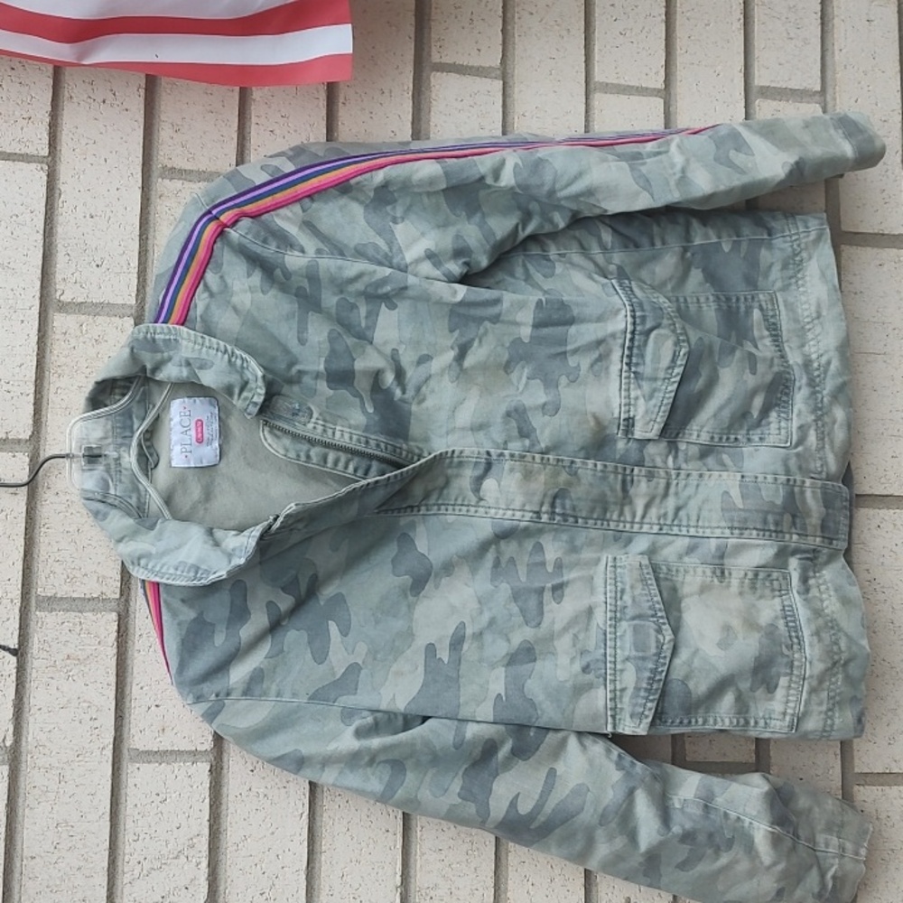 Place Jacket* - Picture 5 of 11